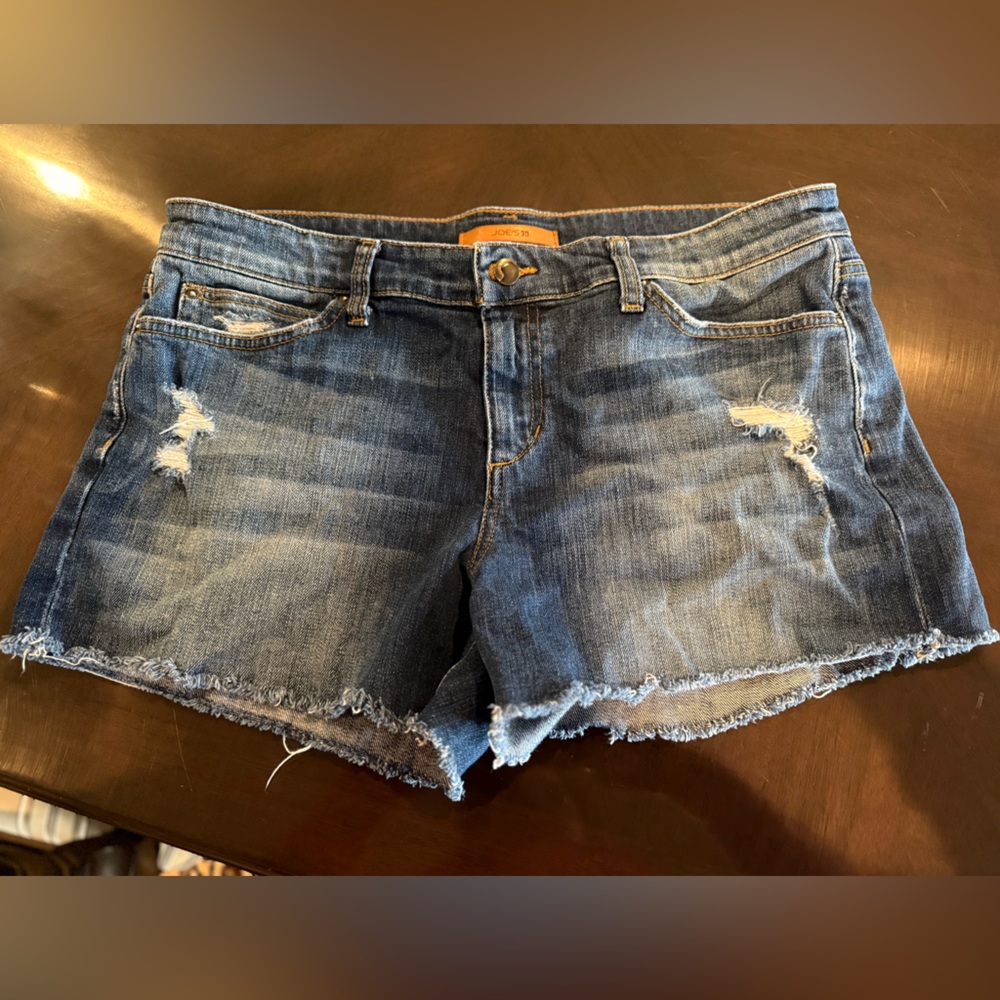 Joes Jean Shorts 4’’ cut off short. Size 32.